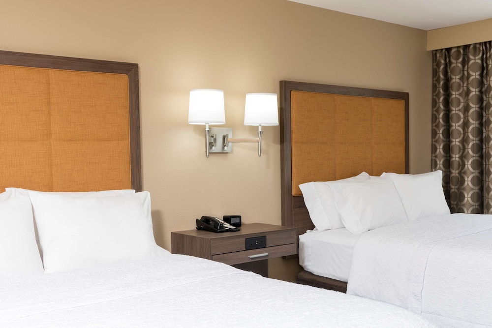 Room, 2 Queen Beds photo 2