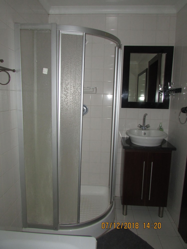 Room (4) photo 3