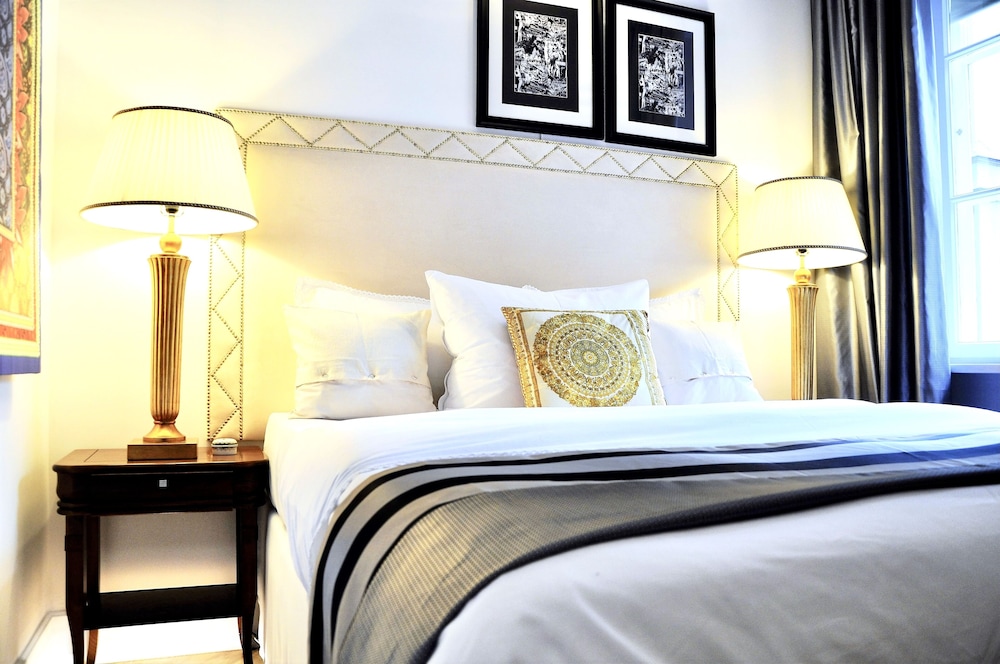 Luxury Suite, 1 Bedroom (Market Square view, 80 m2) photo 3