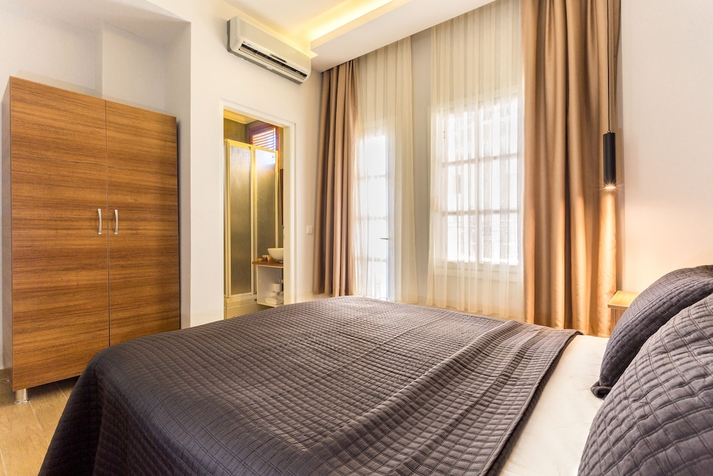 Standard Double or Twin Room, Partial Ocean View photo 3