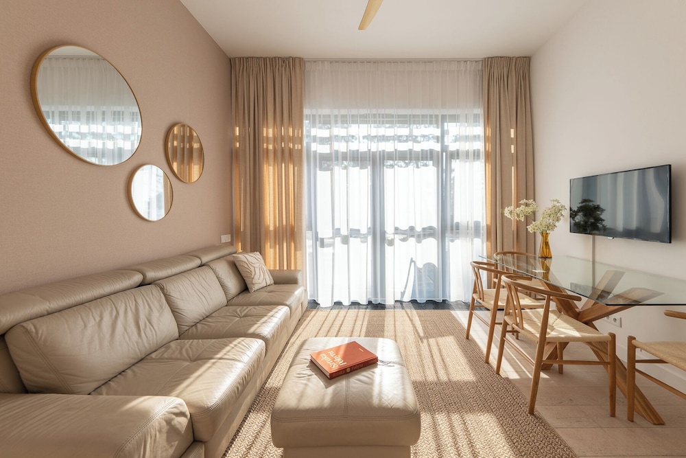 Classic Apartment (III)
