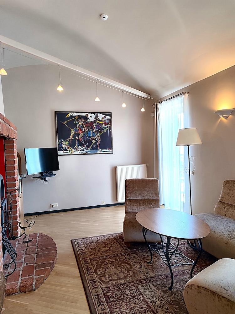 Suite, Multiple Beds, Smoking (Living Room), photo 6