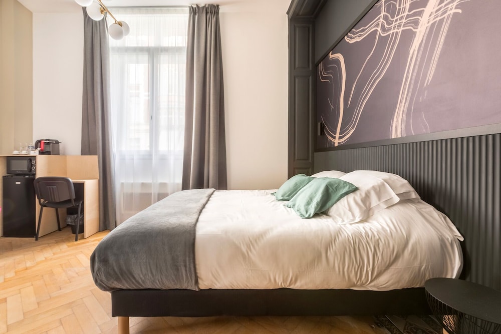 Premium Double Room, Ensuite - Photo 15