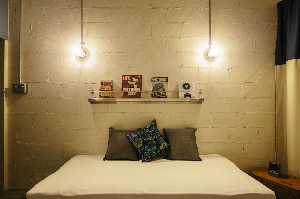 Triple Room, Multiple Beds, Non Smoking, Refrigerator photo 3