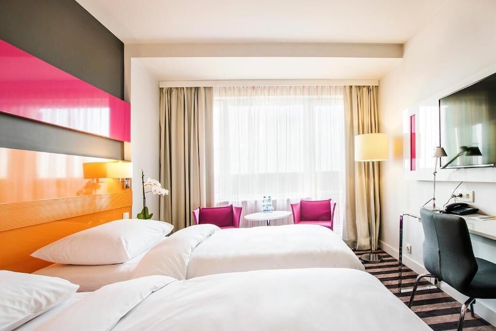 Standard Twin Room - Photo 2