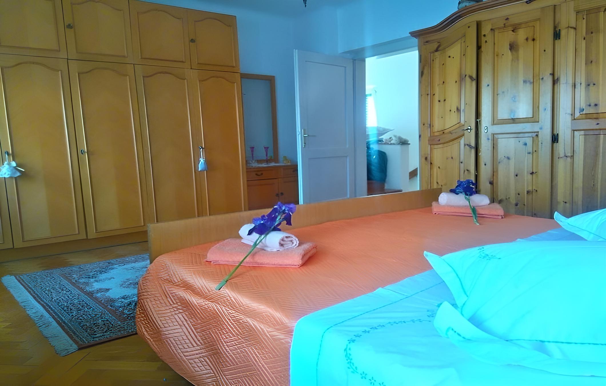 House (Tomislav - 100 m from sea - H(4+2))