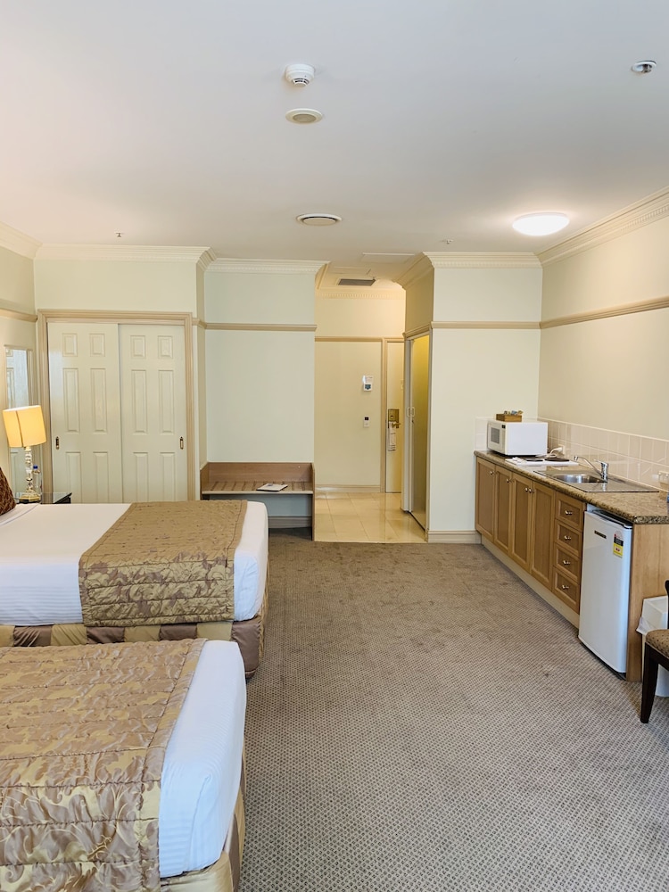 Deluxe Room - Photo 8