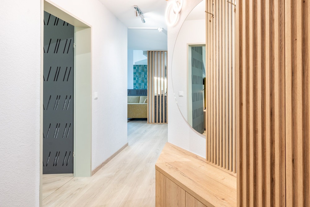 Design Penthouse, City View - Photo 8