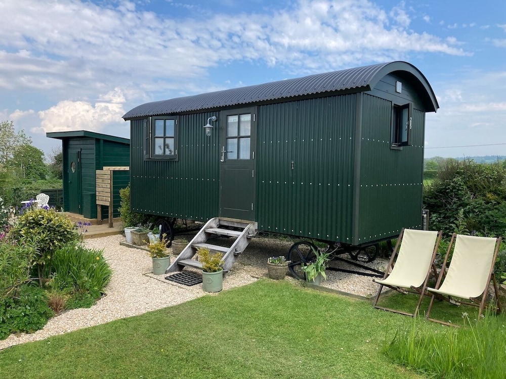 Luxury Room, Ensuite (Cottage Shepherds Hut) photo 1