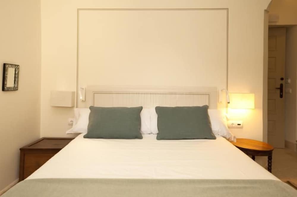 Superior Double Room - Photo 8