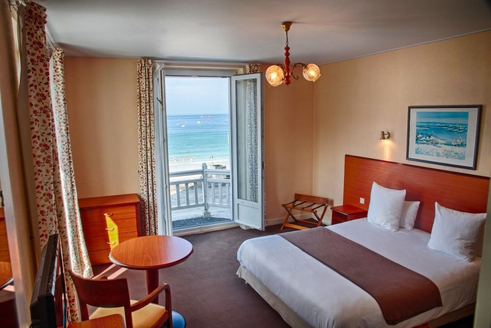 Double Room, Beach View photo 1