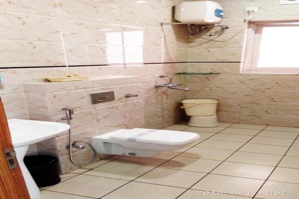 Deluxe Room - Photo 2