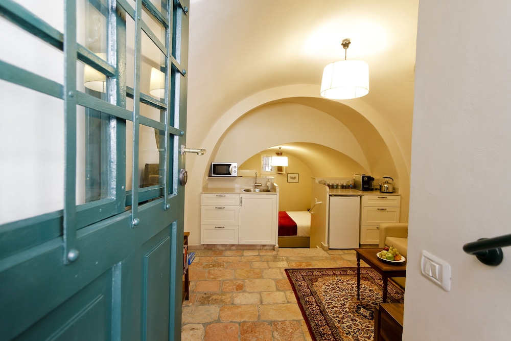 Comfort Suite photo 1