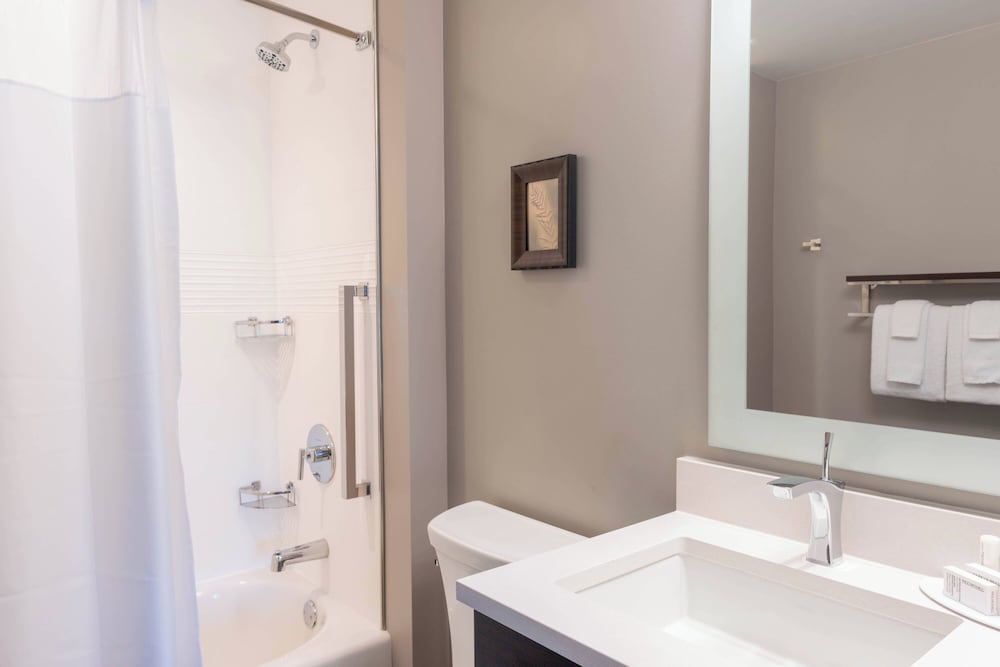 Studio, 2 Queen Beds (Mobility/Hearing Accessible, Tub) - Photo 6