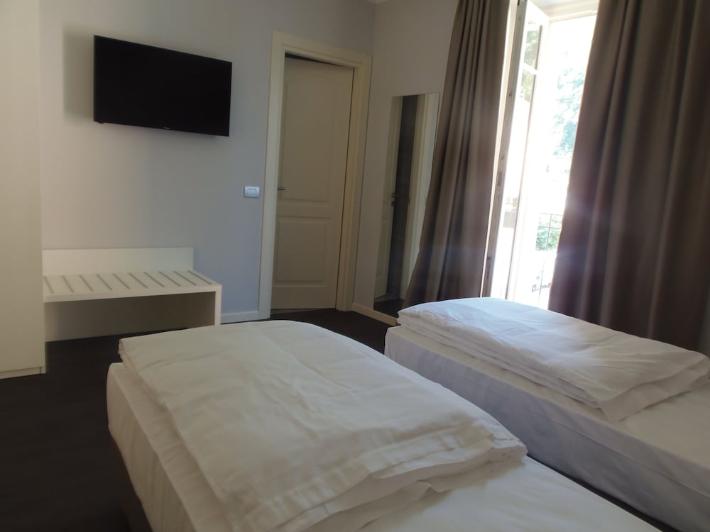 Double Room (301)