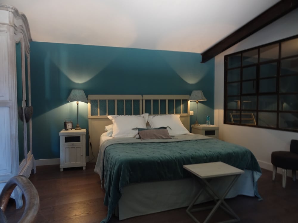 Superior Double Room, Ensuite, Garden View (Tourterelle) photo 1