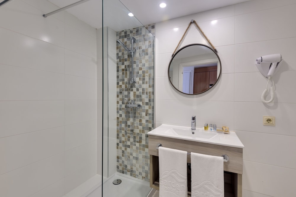 Premium Apartment, 1 Bedroom, Balcony - Photo 6