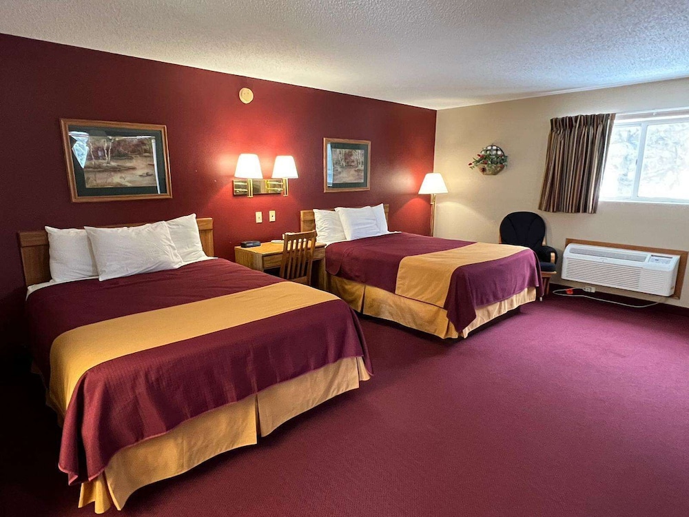Suite, 2 Queen Beds - Photo 1