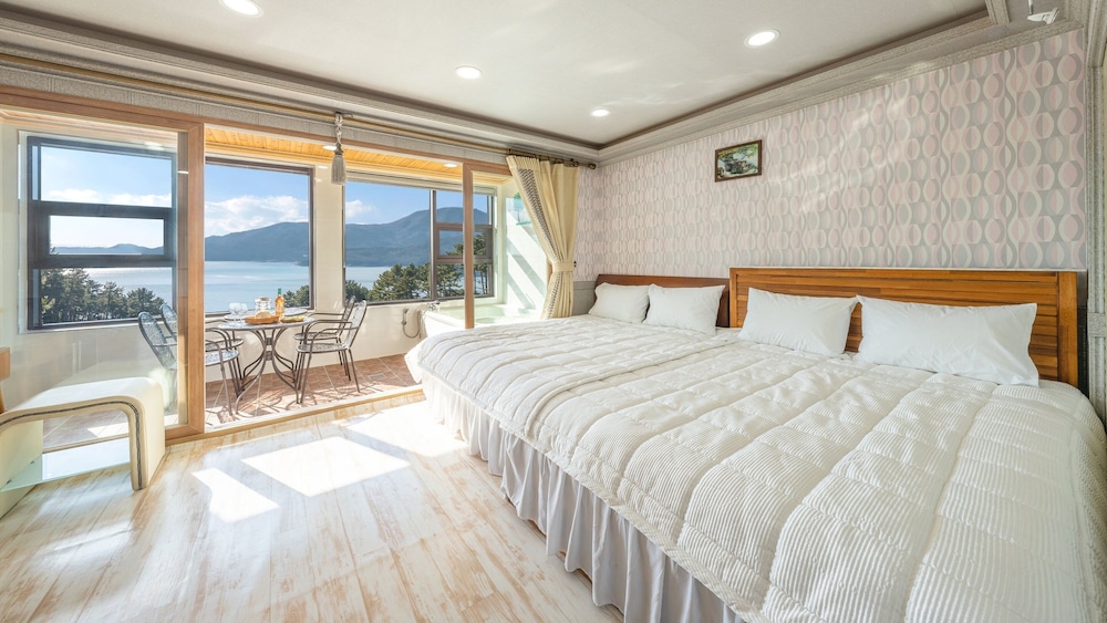 Basic Room, 1 Bedroom (Marine 202)