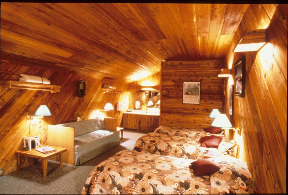 Deluxe Room, 2 Double Beds, Lake View photo 1