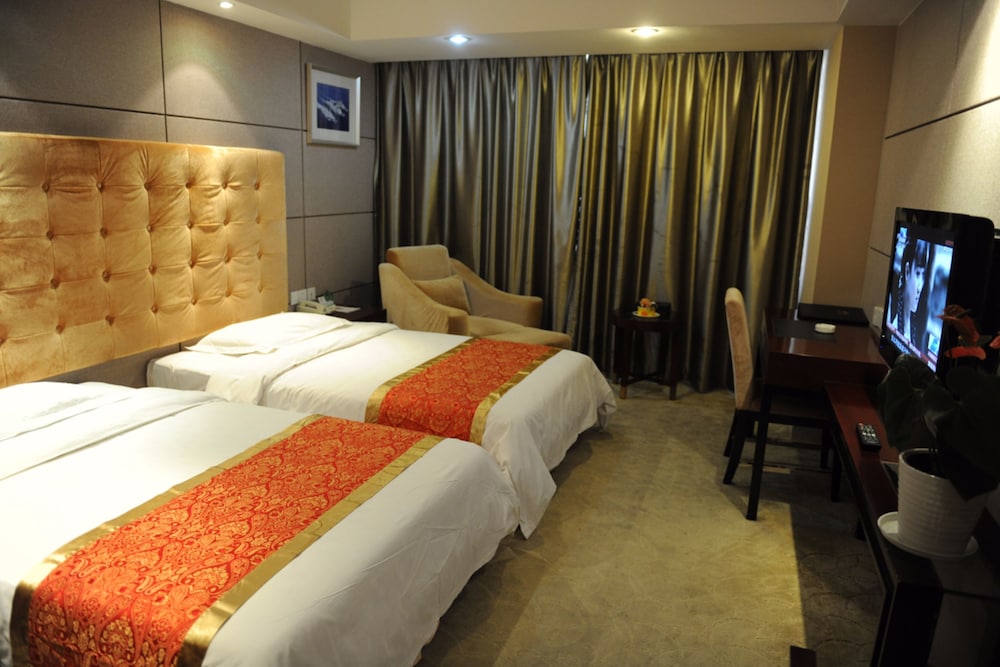 Deluxe Queen Room (Main Building) photo 1
