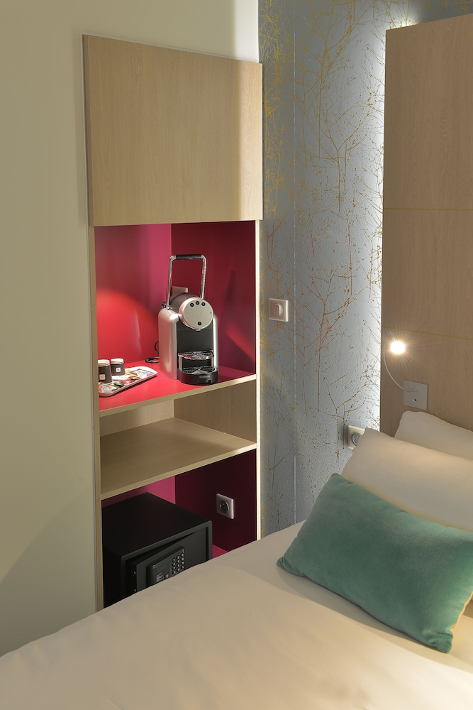 Superior Room, 1 Queen Bed - Photo 6