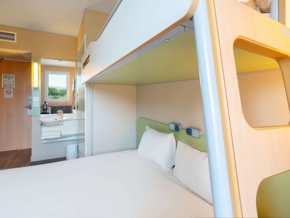 Triple Room, Multiple Beds photo 2