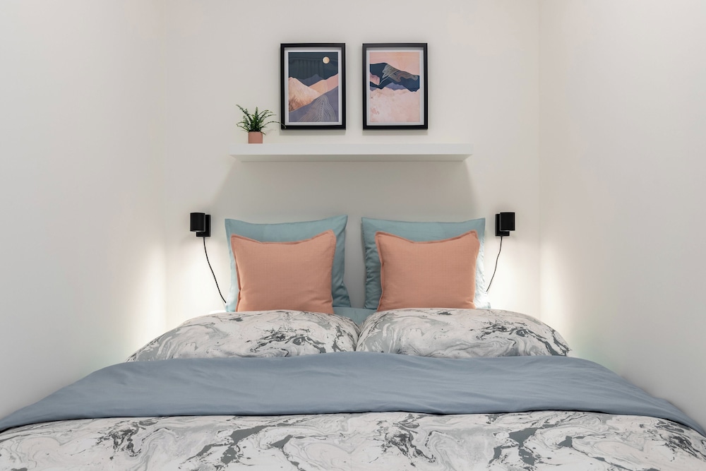 Cozy Apartment with 1 bedroom photo 2