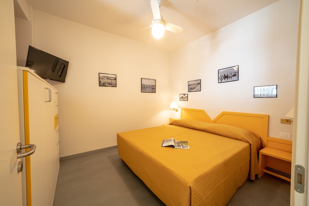 Apartment, 2 Bedrooms (Top) photo 2