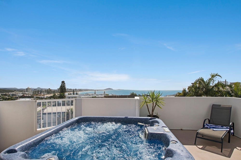 Superior 2 Bedroom Apartment (with External Rooftop Spa) photo 1