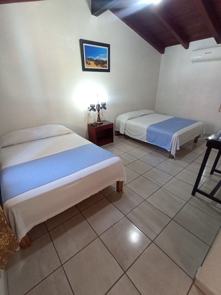 Standard Quadruple Room - Photo 1