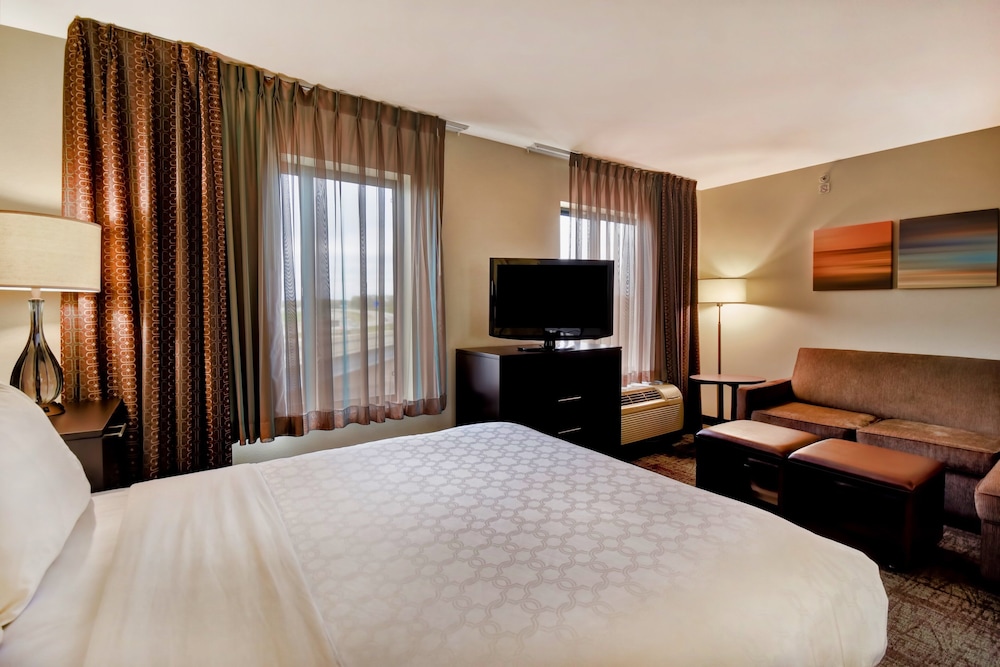 Suite, 1 Bedroom, Accessible (Comm, Tub) - Photo 1