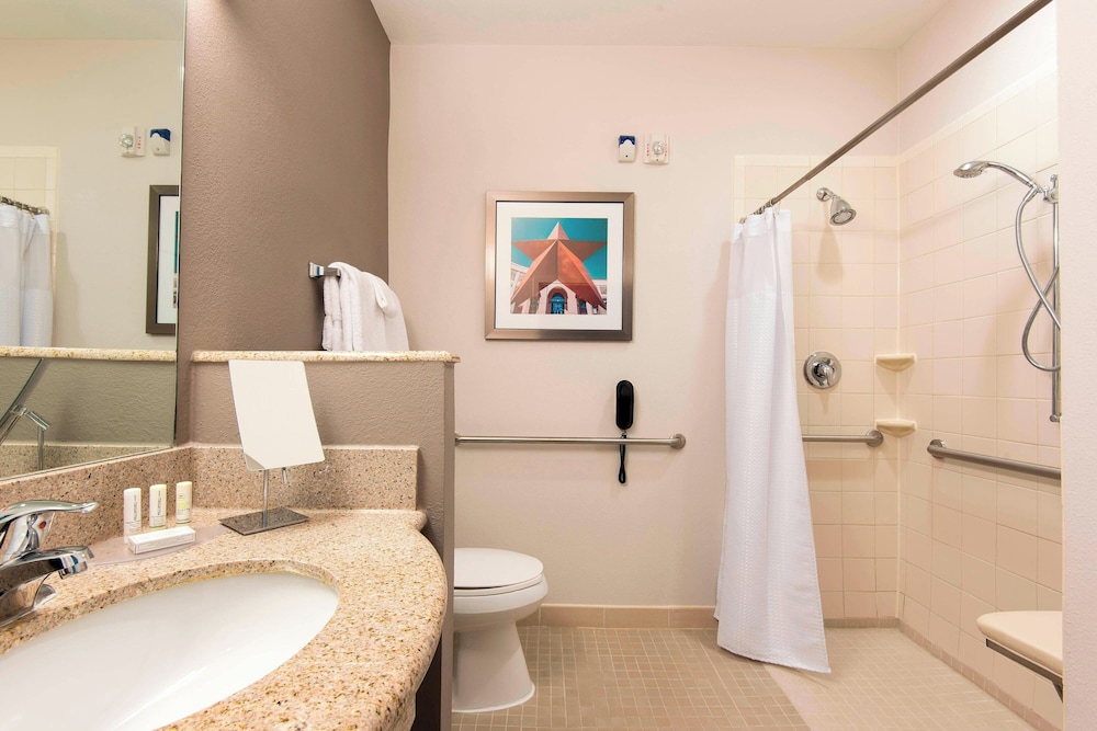 Room, 2 Queen Beds (Hearing Accessible)