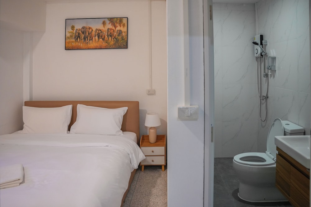 Superior Room with Private Bathroom photo 1