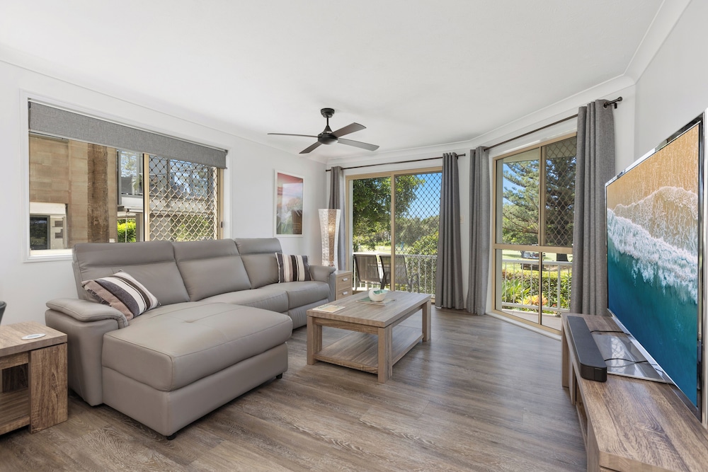 Superior Apartment, Beachside photo 1