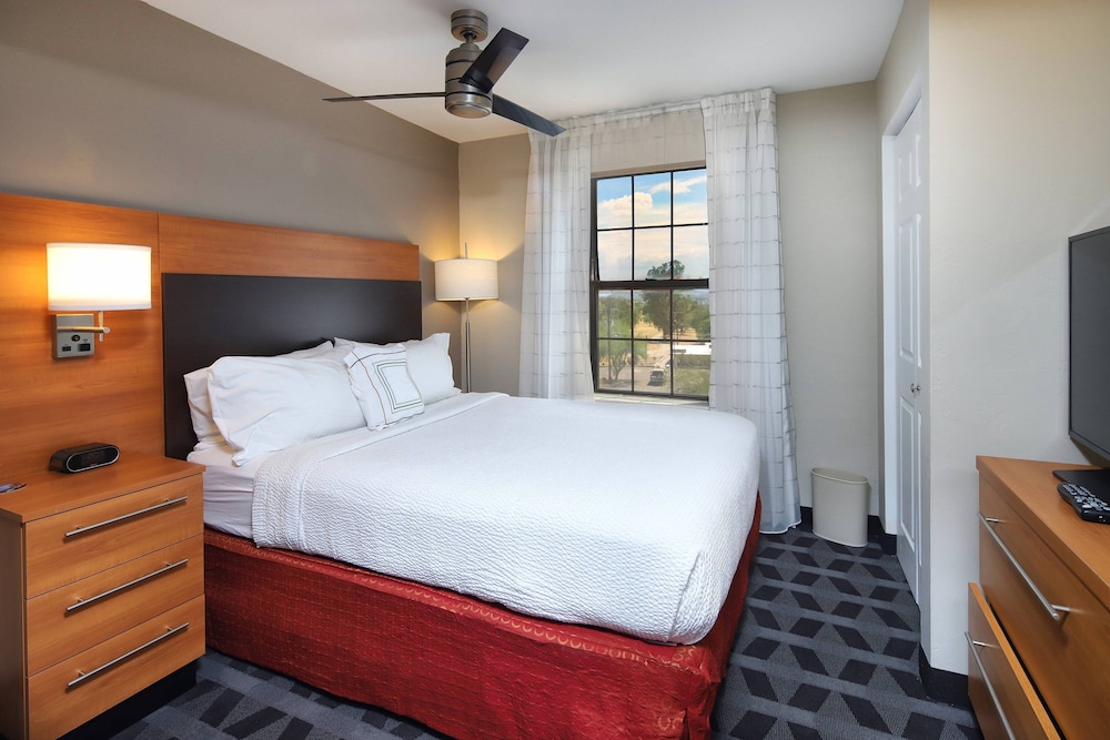 Suite, 1 Bedroom (Mobility/Hearing Accessible, Tub) photo 3