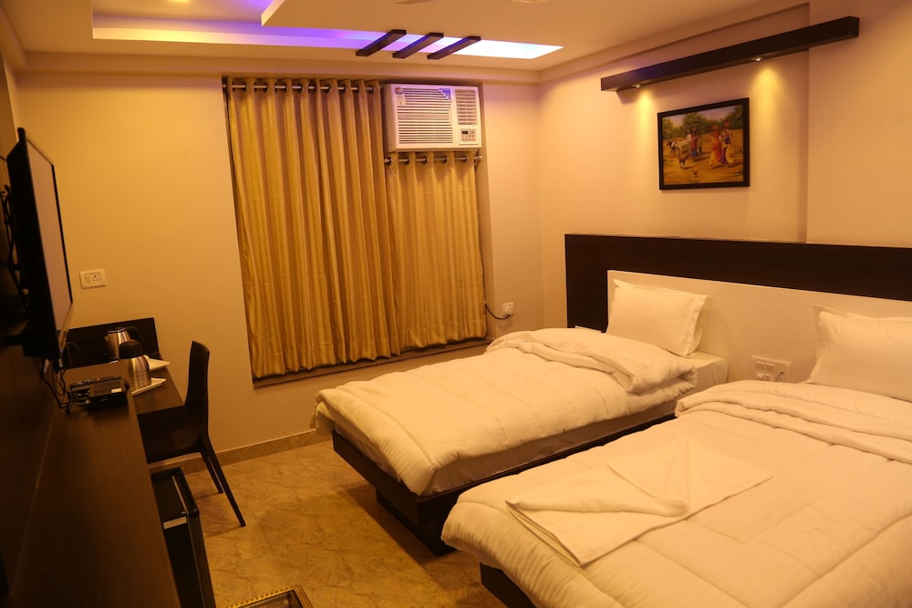 Deluxe Double Or Twin Room photo 3