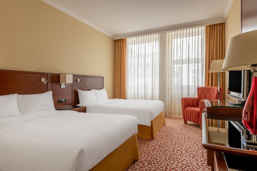 Grand with Two Twin Beds (Non Smoking)