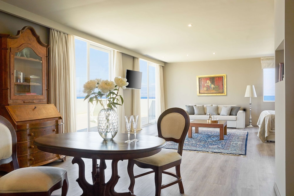 Executive Suite Panoramic View photo 2