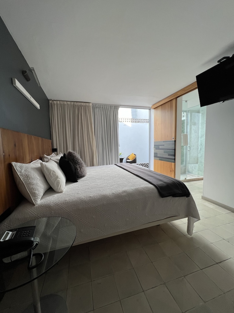 Exclusive Room, 1 King Bed, Terrace photo 3