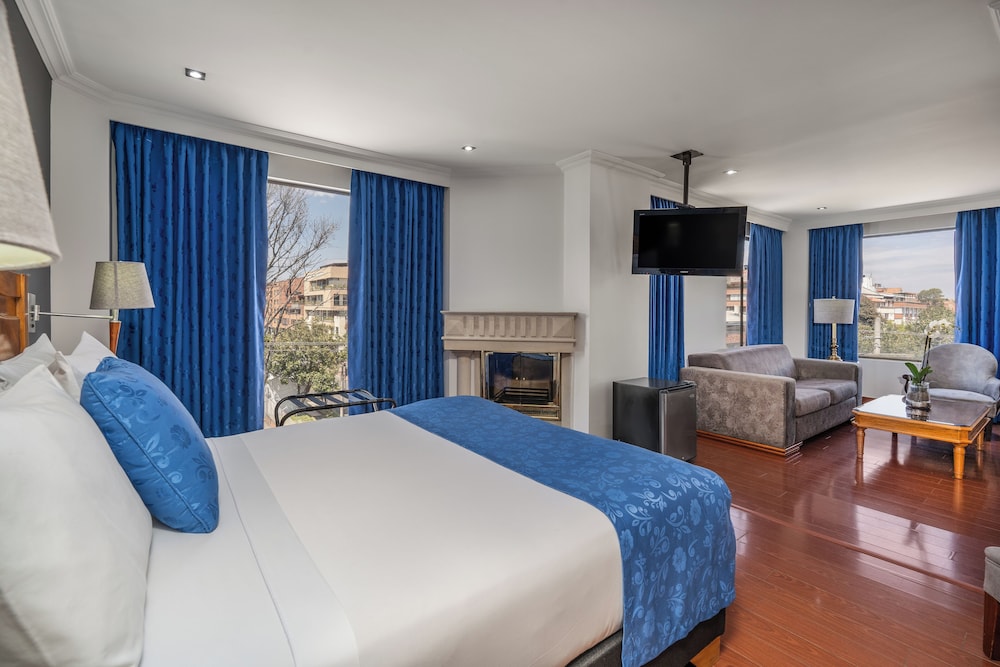 Junior Room, 1 Queen Bed - Photo 1
