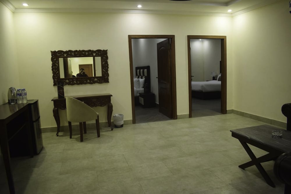 Executive Room photo 2