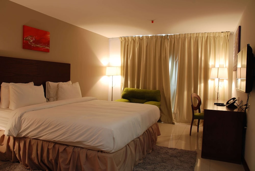 Standard Room, 1 King Bed