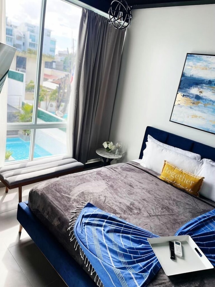 King Suite, Balcony