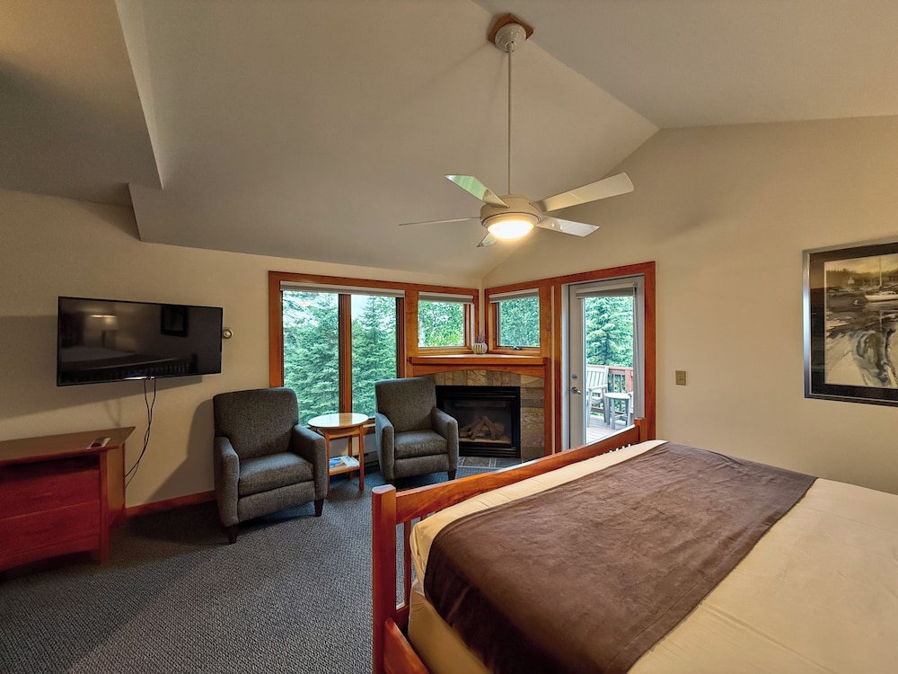 Double Room (Ridge & River upper right guest room) photo 3