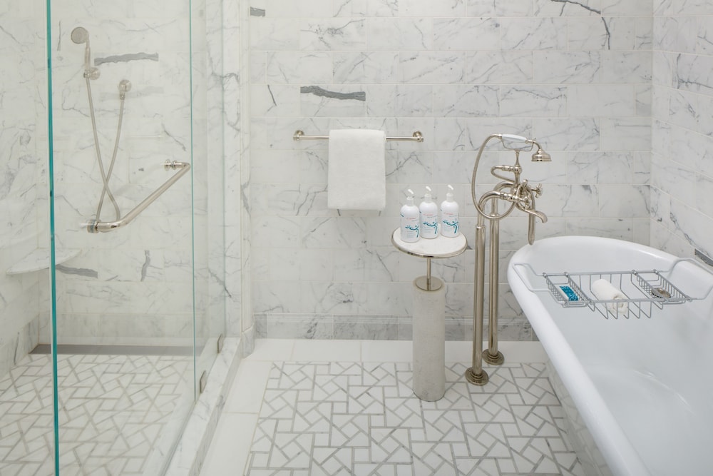 Suite (Hardie) photo 1