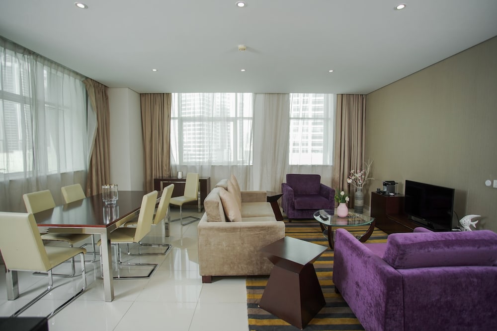 Panoramic Apartment, 3 Bedrooms (Burj Khalifa View) photo 1
