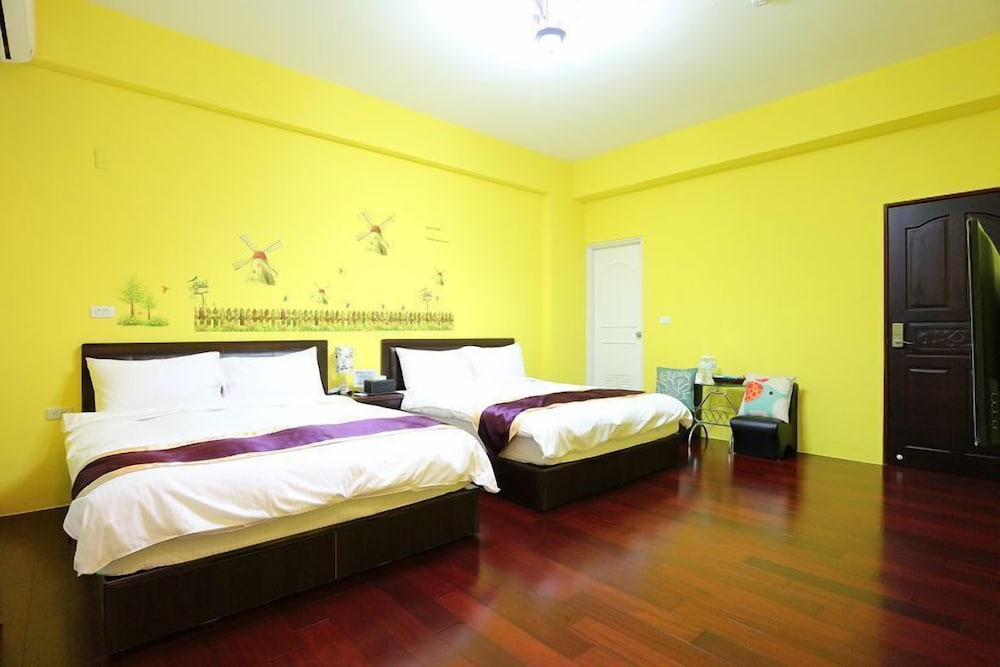 Quadruple Room (Sunny Summer-202) photo 3