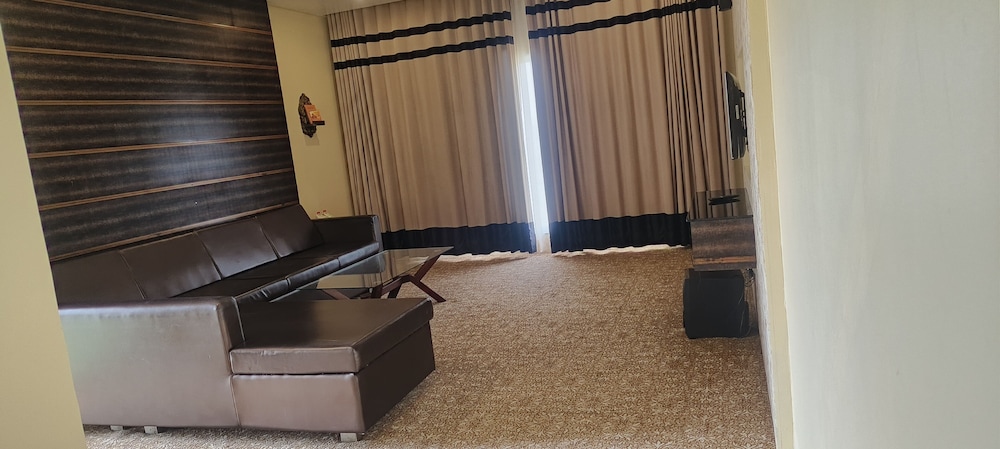Presidential Suite photo 3