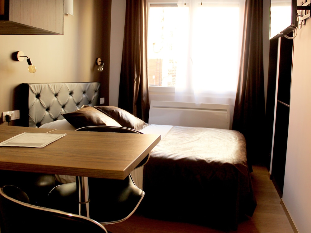 Luxury Apartment, Ensuite, Garden View - Photo 7